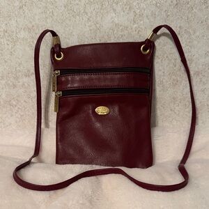 Gio Made in Italy 🇮🇹 Burgundy Crossbody Bag